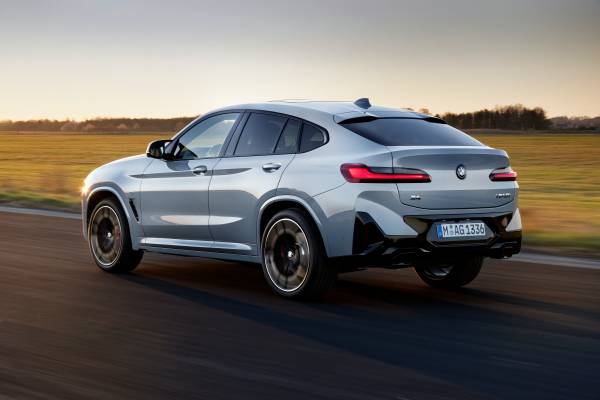BMW X4: Advanced Comfort Redefined in a Sporty Luxury Coupé SUV
