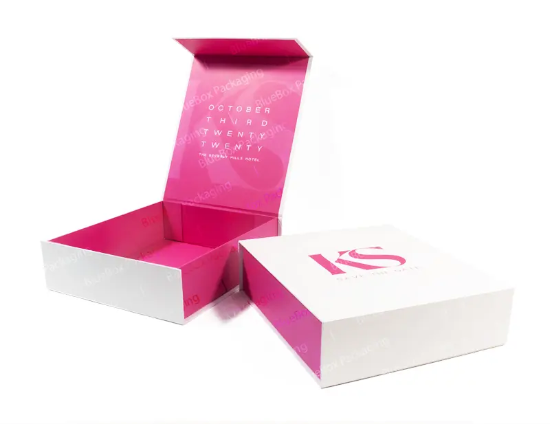 Custom PR Boxes for Simple Brand Presentation